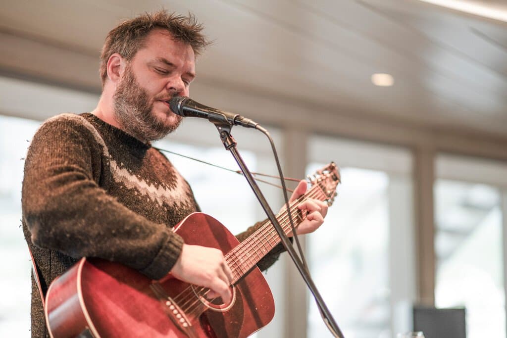 Medium RGB-LEX-Ship NG Endurance Interior DV-ED-735-1.jpg