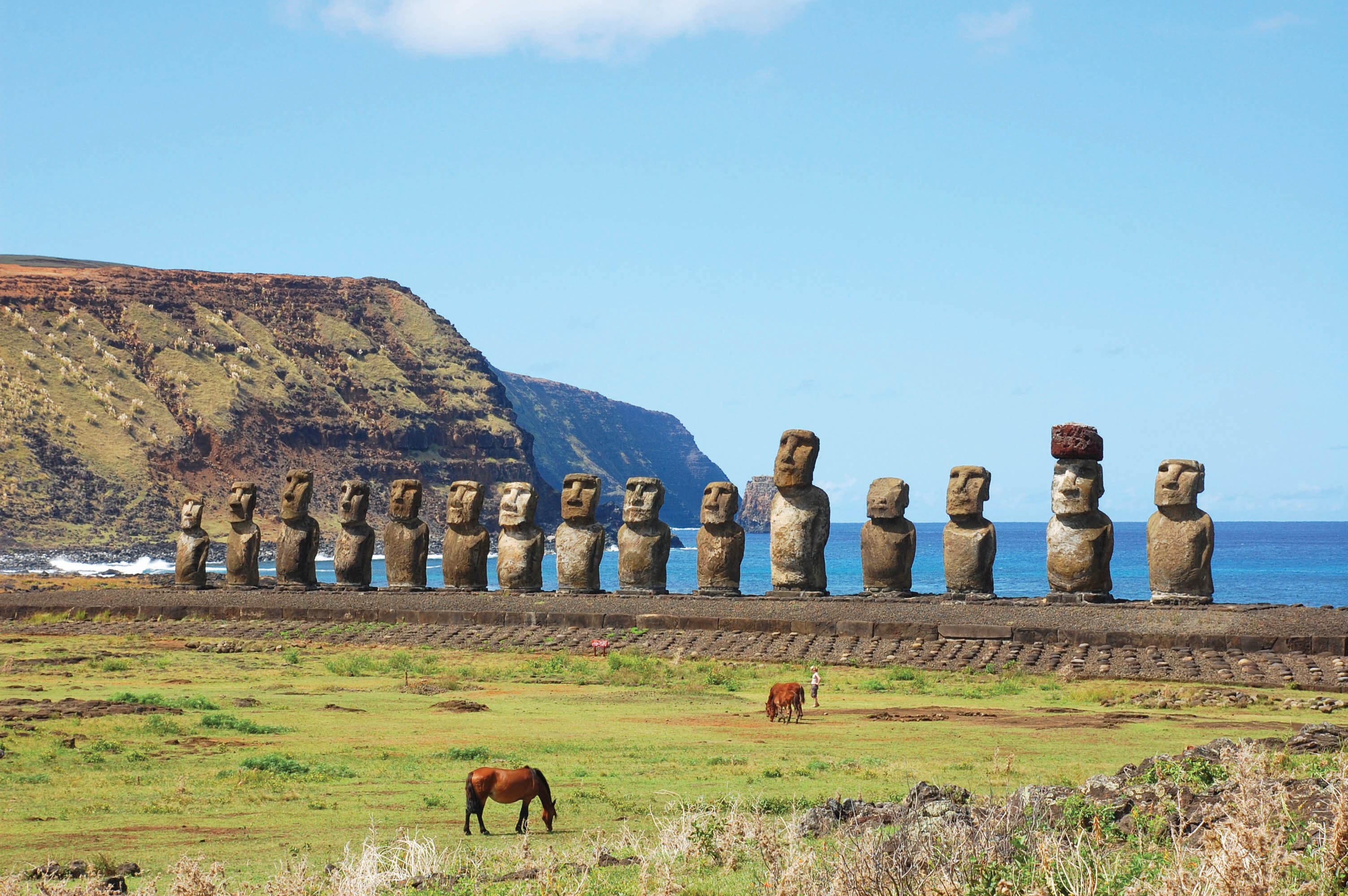 Chile Easter Island SA144 shutterstock 23780557